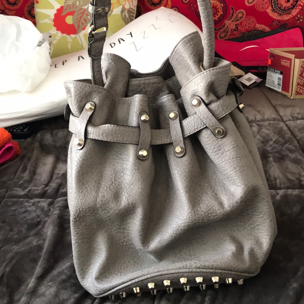 GREY OFF THE SHOULDER BAG